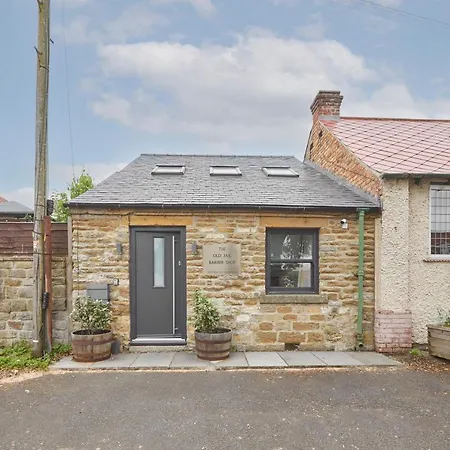 Host & - The Old Jail Barber's Shop Vakantiehuis Seamer