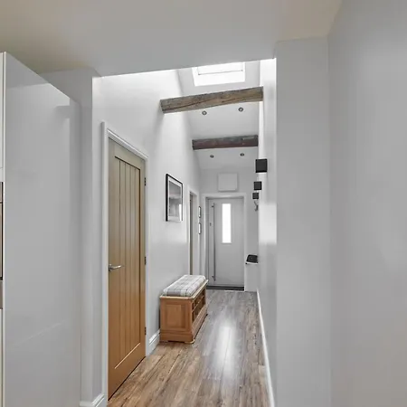 Host & - The Old Jail Barber's Shop בית נופש *